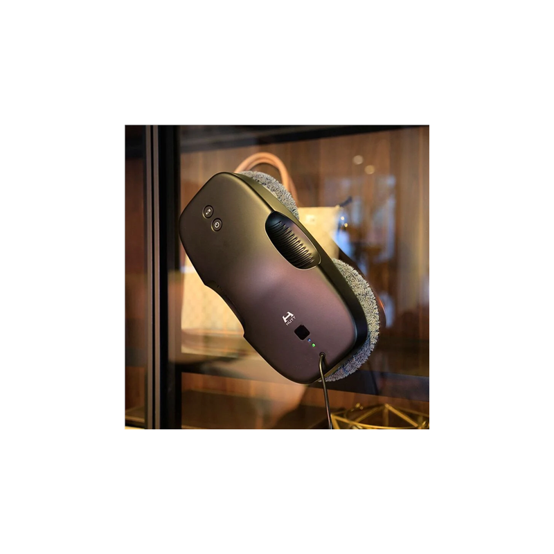 HUTT DDC5 must aknapesurobot klaasil.png