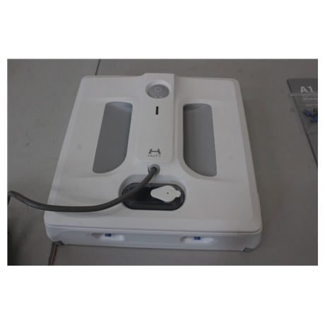 Kasutatud. HUTT A1 Aknapesurobot